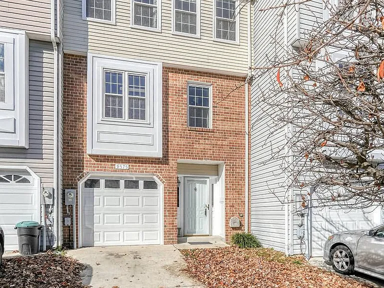 9575 Donnan Castle Ct — Photo 2