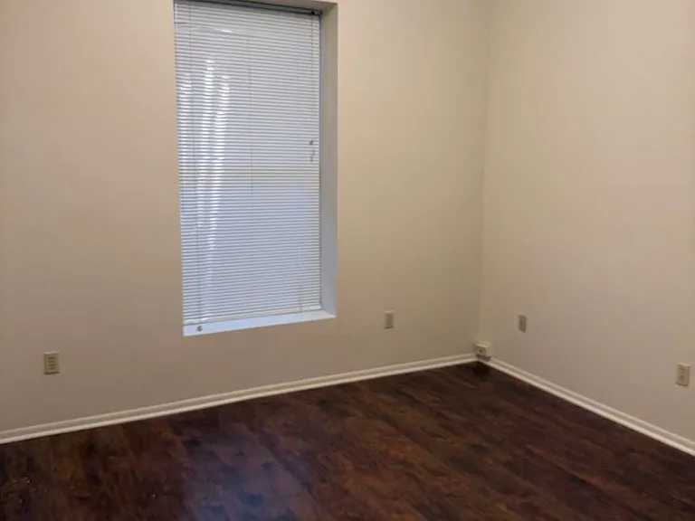 313 N Market St — Photo 12