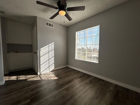 4th image of 149 W 6th St APT 22