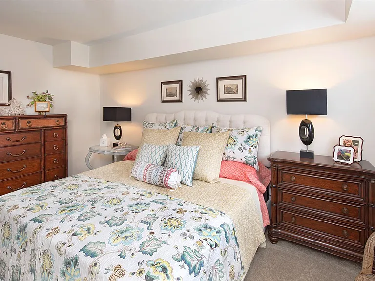 Park Towne Apartments — Photo 12