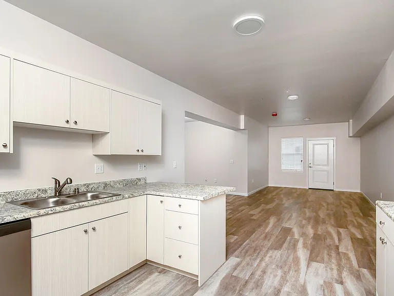 East Ridge Apartments — Photo 21