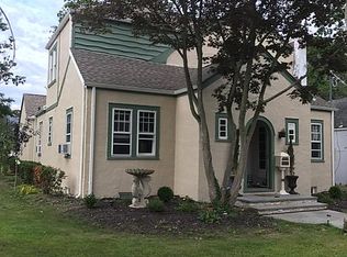450 Peters Blvd, Brightwaters, NY 11718