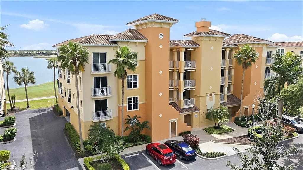 6360 Watercrest Way Unit 201