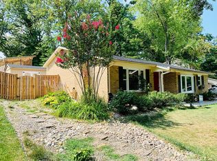 10435 Collingham Dr, Fairfax, VA 22032