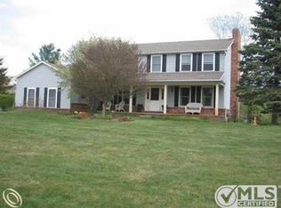 3111 Landview Dr, Rochester, MI 48306