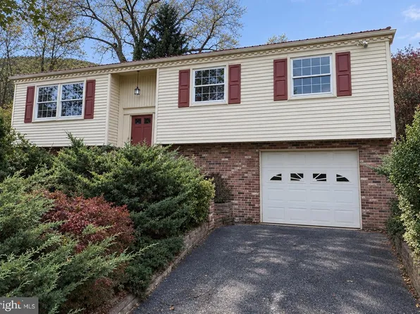 13802 Cardinal Dr SE, Cumberland, MD 21502