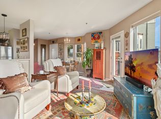 335 NW Uptown Ter APT 2B, Portland, OR 97210