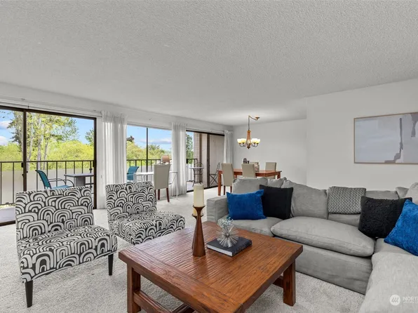 8001 Sand Point Way NE #C-36, Seattle, WA 98115