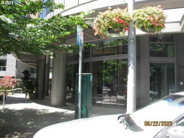 3601 SW River Pkwy Suite 1004, Portland, OR 97239