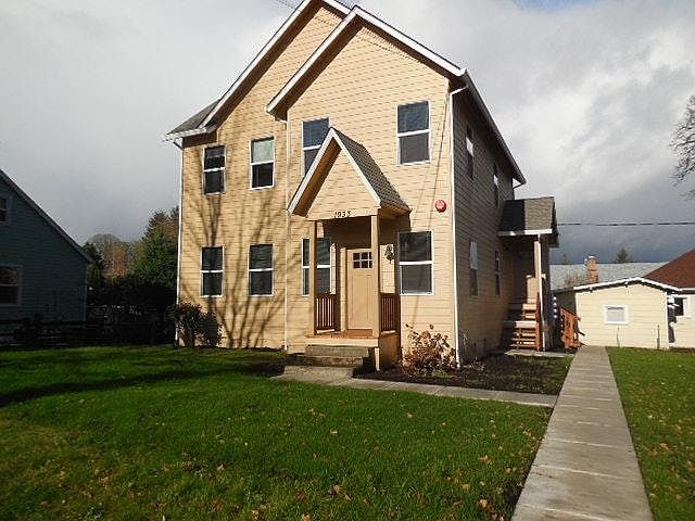 4 plex--unit #4 is located at the end of this long sidewalk