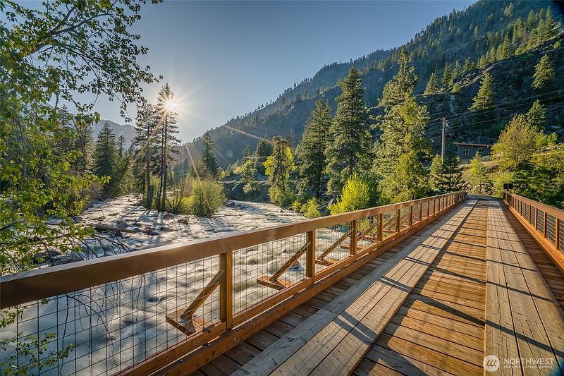 2nd image of 7003 Icicle Road