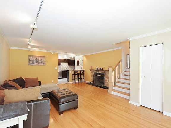 3rd image of 1630 Ferndale Ave