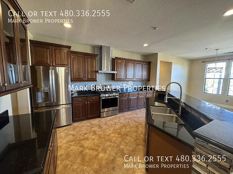 21104 W Sage Hill Rd — Photo 2