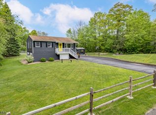 5 Emerald Dr, Highland Lakes, NJ 07422