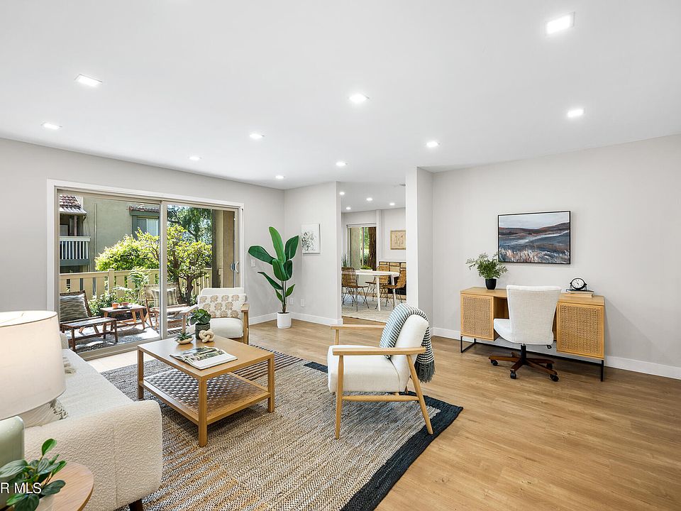 1st image of 245 Oak Leaf Dr #103