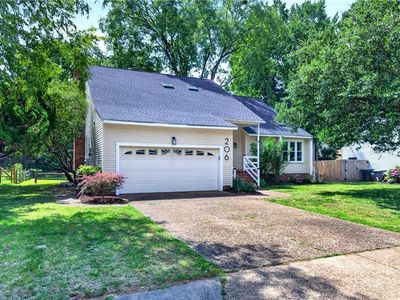 206 Admiral Ct, Hampton, VA, 23669