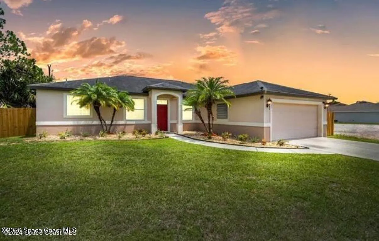 4 bed, 2.0 bath, 1870 sqft, $2,800 — Photo 1