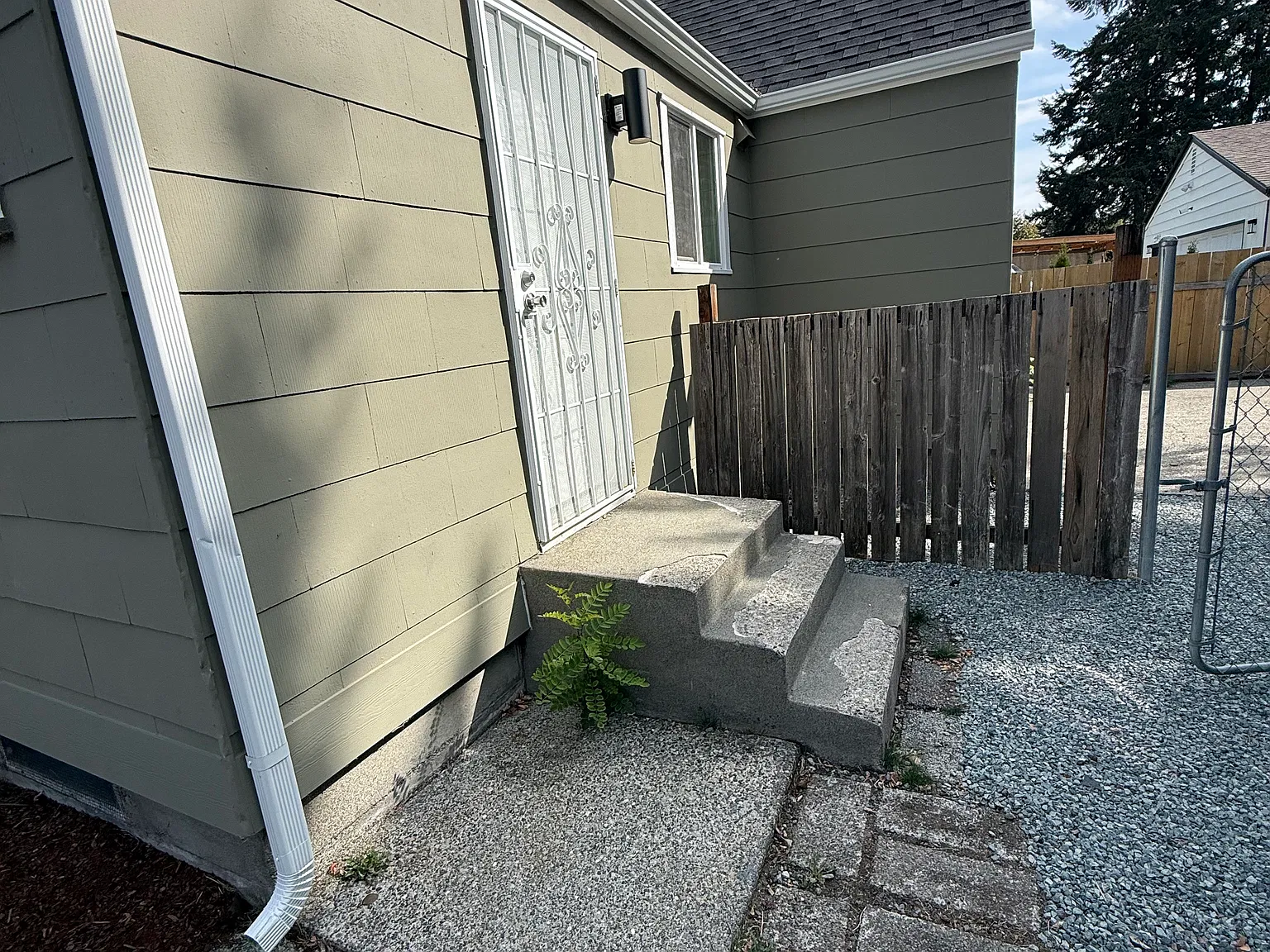2 bed, 810 sqft, $1,995 — Photo 3