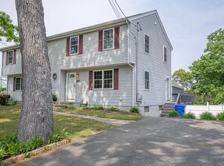 4 Luscomb Rd, Taunton, MA 02780