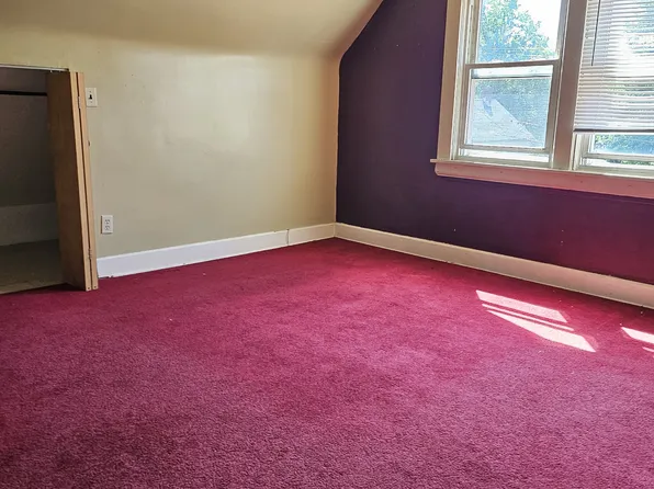 15821 Huntmere Ave Floor 3, Cleveland, OH 44110