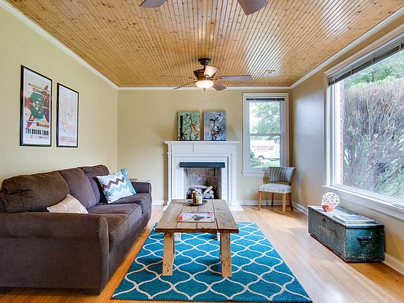 Look at that picture window!