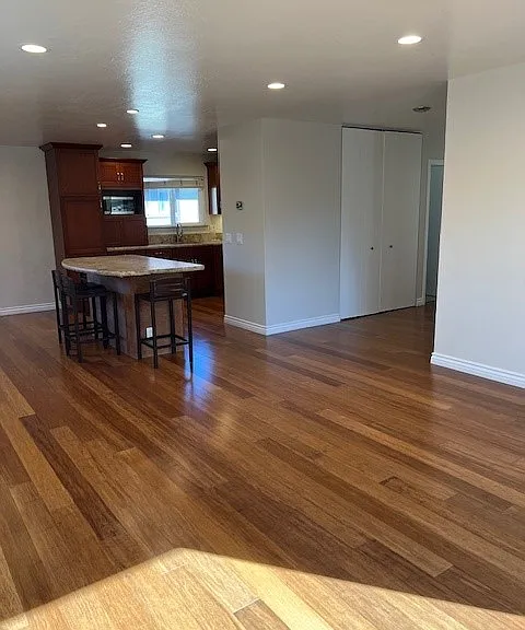 Living room to kitchen island