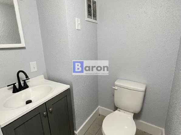 2417 Linden Ave #2, South Bend, IN 46628