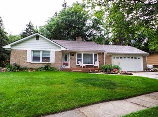 514 Mark Dr, Flushing, MI 48433