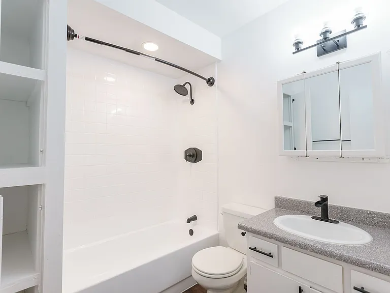 238 South Serrano Ave — Photo 17