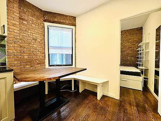 1st image of 163 Stanton St APT 3