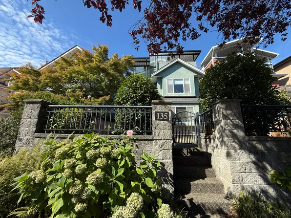 135 E 62nd Ave, Vancouver, BC V5X 2E7
