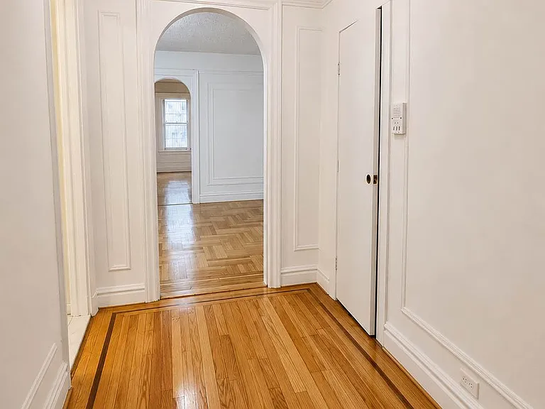 1515 Grand Concourse #6H — Photo 2