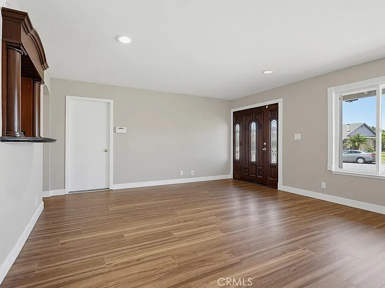 243 N Pageant St — Photo 9