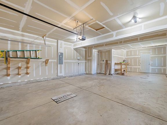 4th image of 354 Shadowbrook Dr