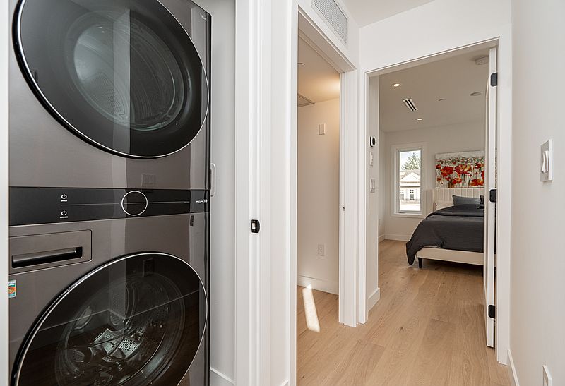 Vancouver Townhouse for rent - 3 Bedrooms — photo 22