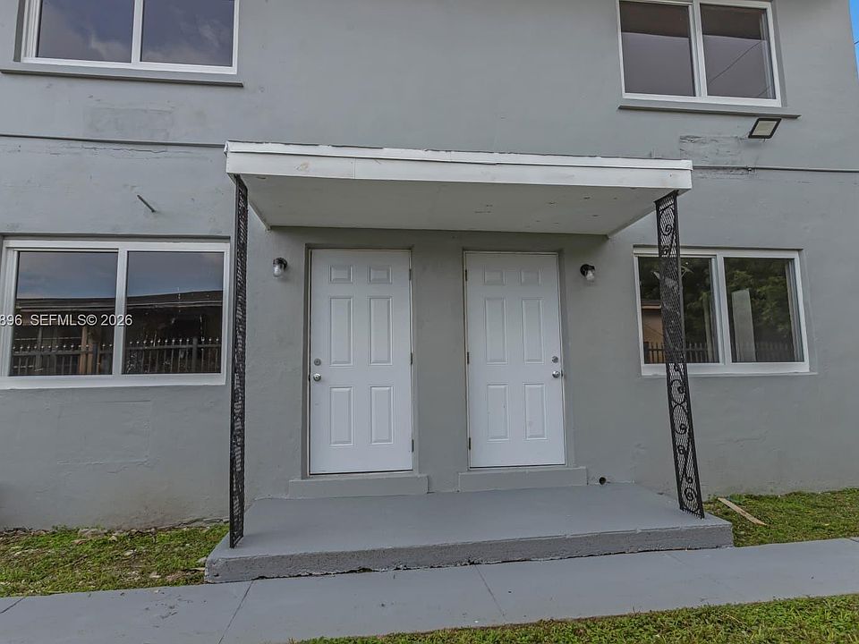 1st image of 1430 NW 2nd Ave APT 2