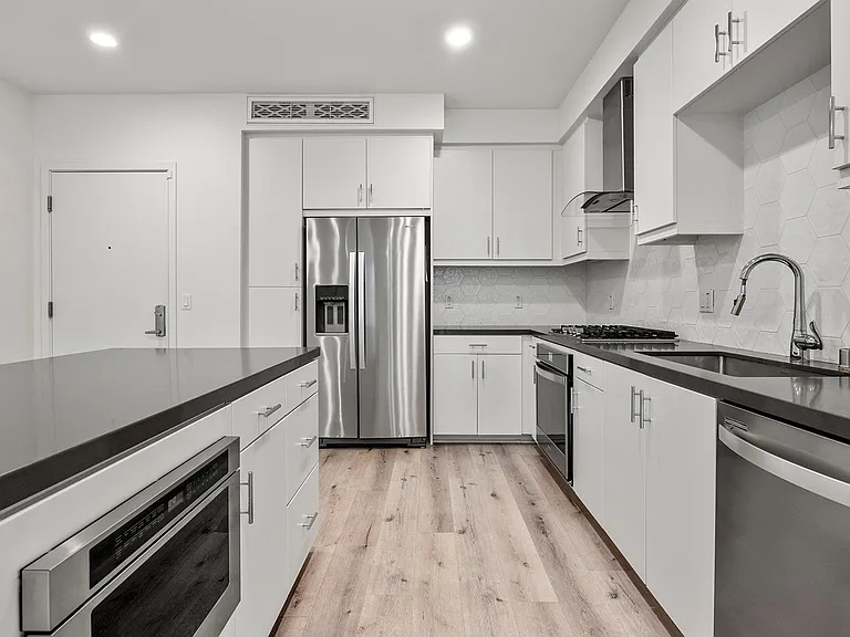 1210 Nolita — Photo 6