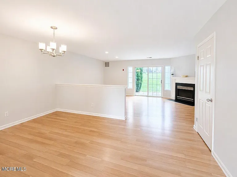 53 Grassmere Ct #5 — Photo 6