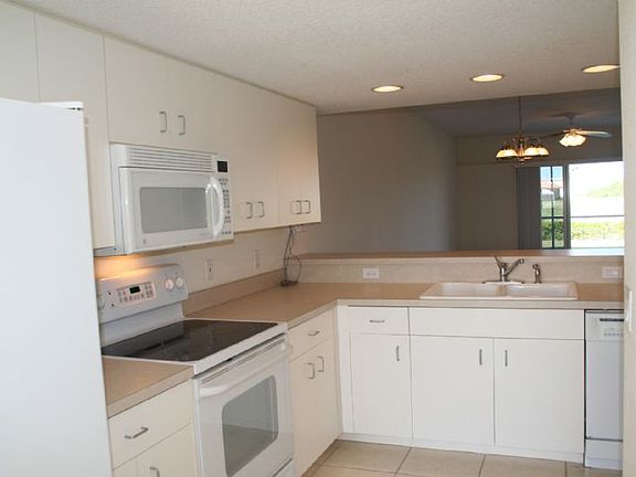 5th image of 9550 Fiddlers Green Cir #2