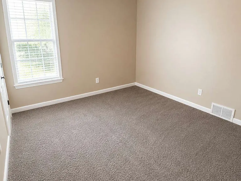 9901 Woodland Bend Dr — Photo 17