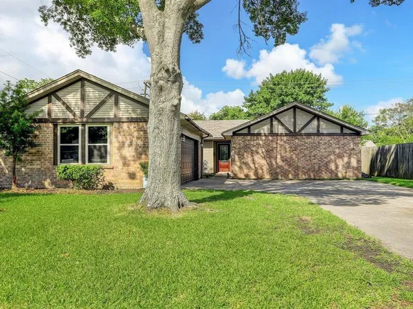 324 S Kansas St, La Porte, TX 77571