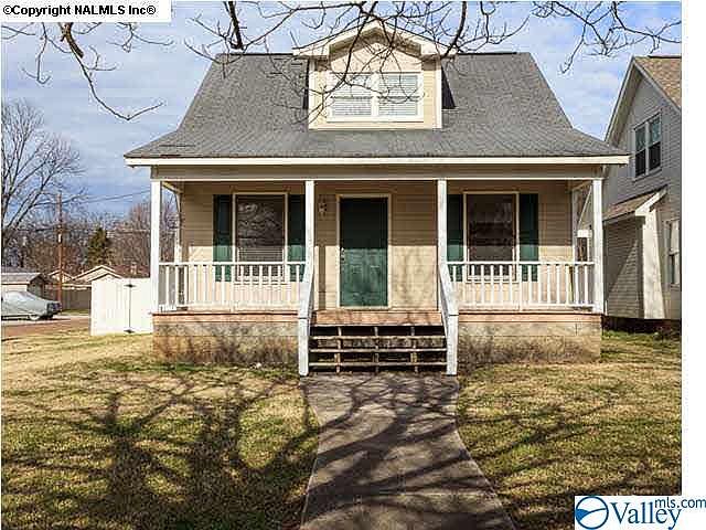 1st image of 600 Schiffman St NE