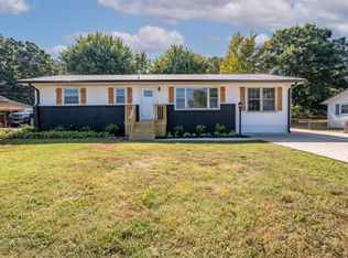 530 N Main St, Loretto, TN 38469