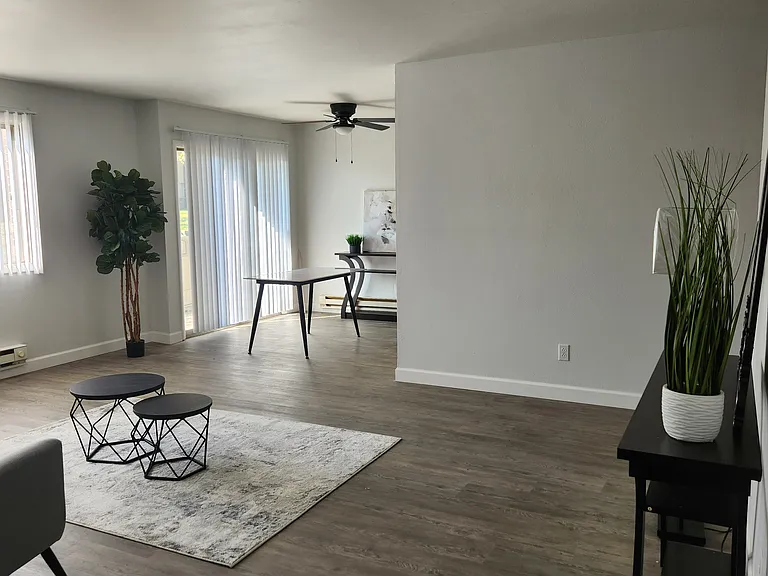 Creekview Apartments — Photo 6