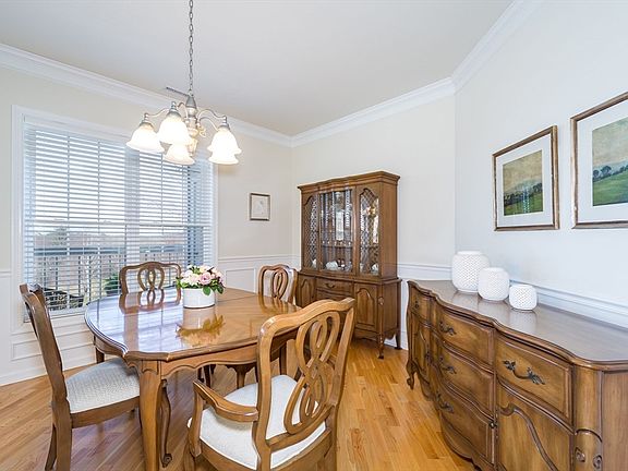5th image of 17 Morgan Dr Unit 204