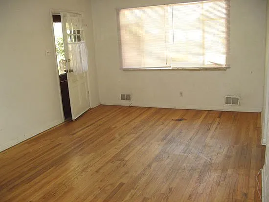 2233 W Parkhill Ave — Photo 3
