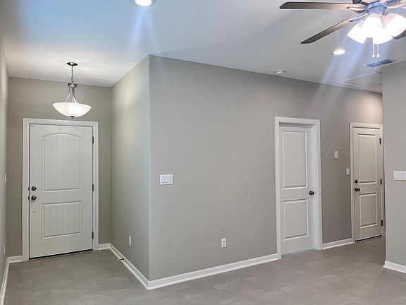 5th image of 8421 N 35th St