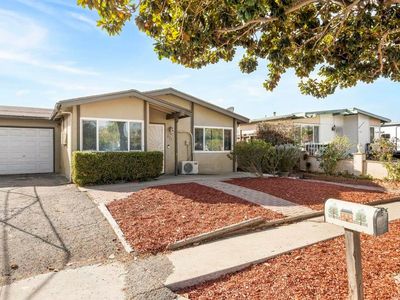 831 Via Felicidad, Vista, CA, 92084