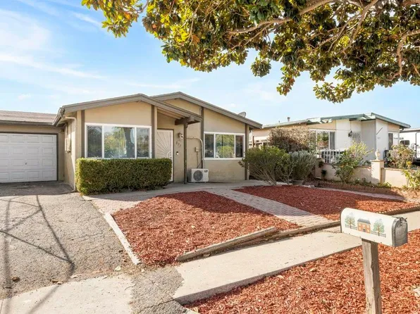 831 Via Felicidad, Vista, CA 92084