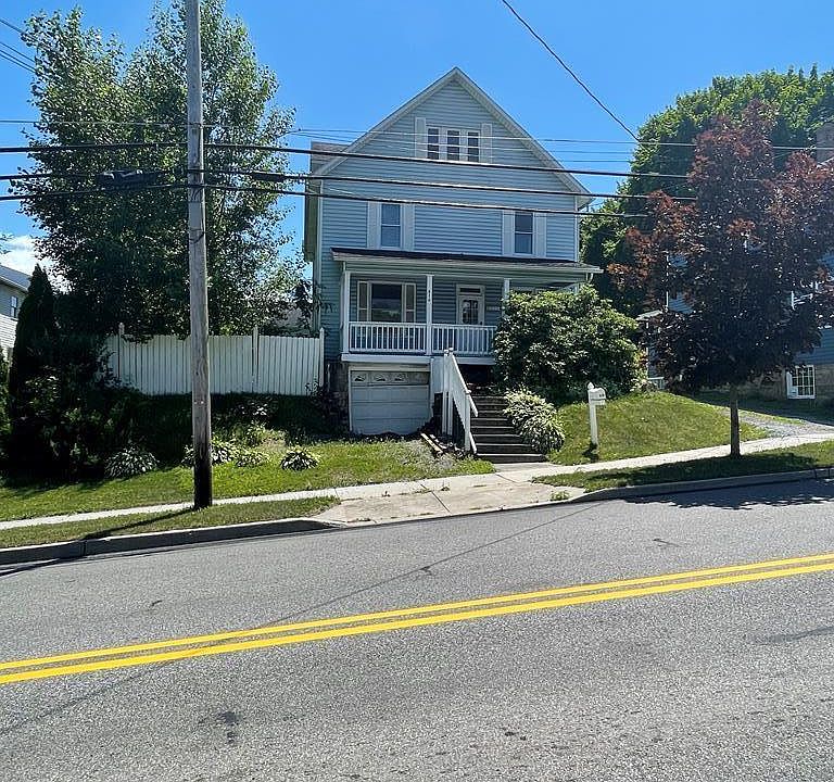 1st image of 416 E High St